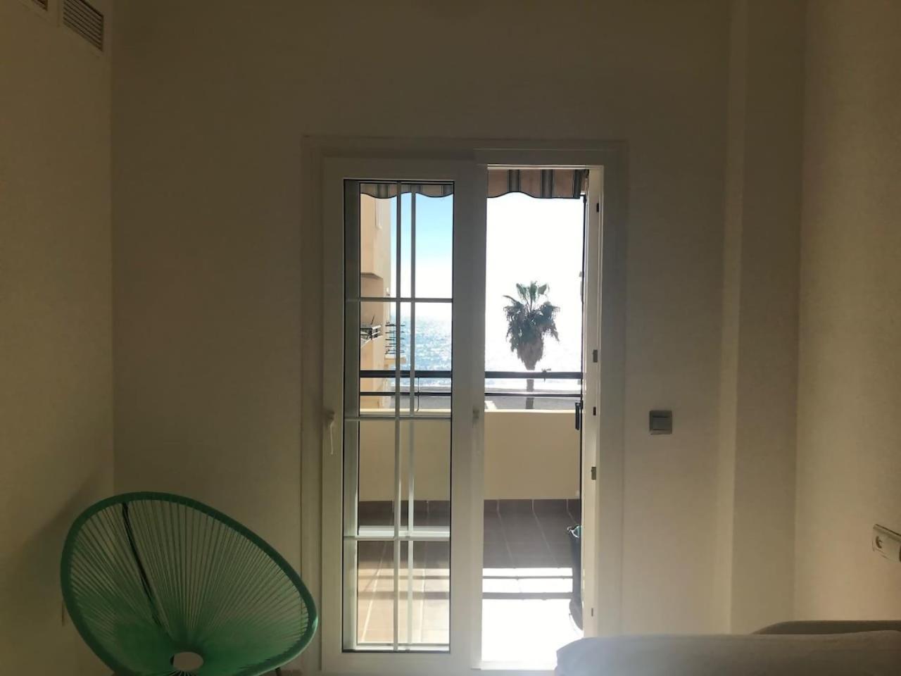 Espectacular Residencial En 1A Linea Con Piscina Leilighet Benajarafe Eksteriør bilde