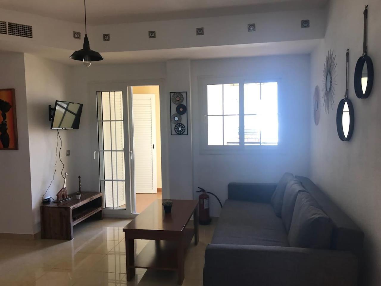 Espectacular Residencial En 1A Linea Con Piscina Leilighet Benajarafe Eksteriør bilde